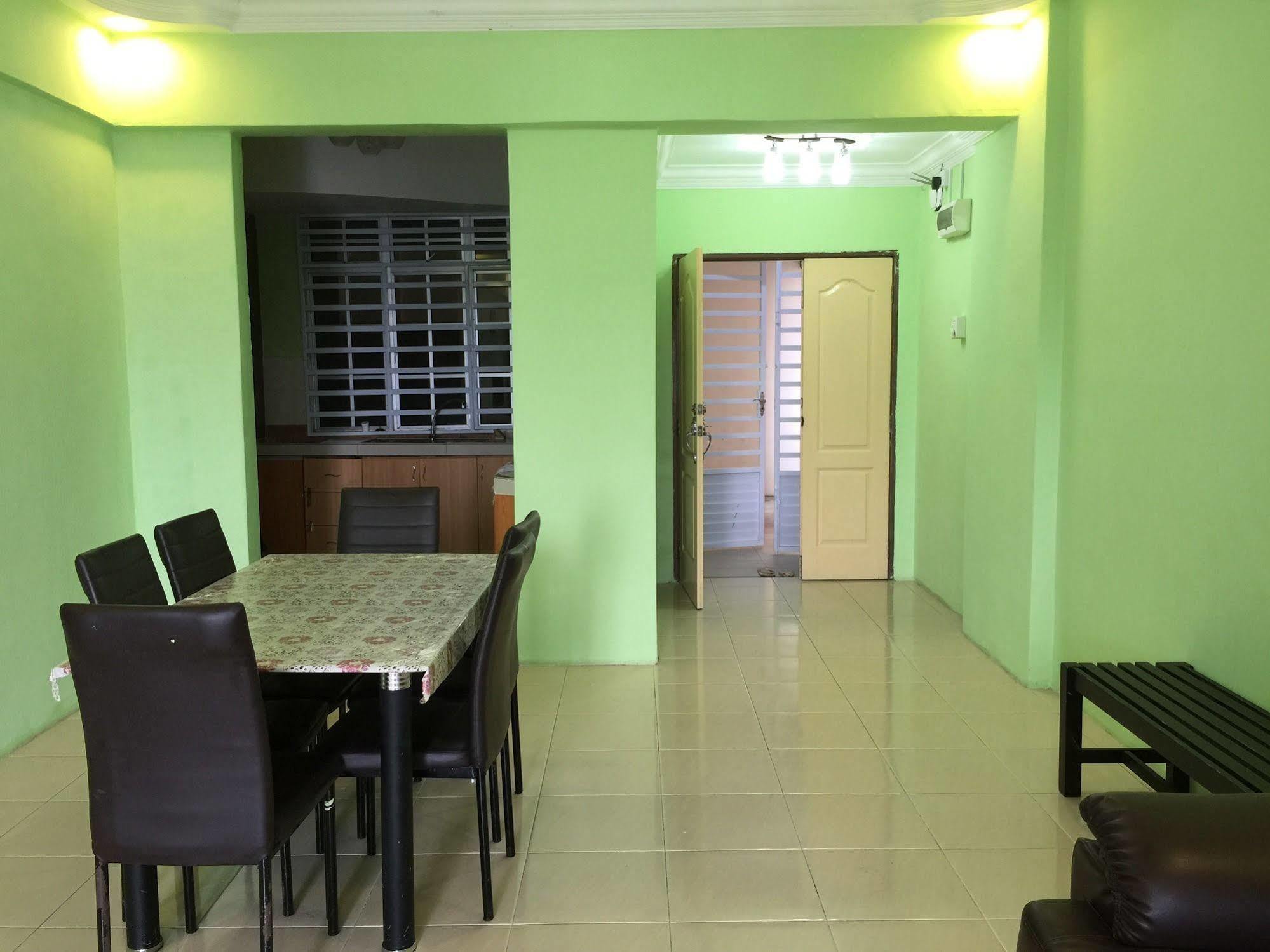 คาเมรอน ปาซาร์ มาลัม อพาร์ตเมนต์ แอท คราวน์ อิมพีเนียล คอร์ต Apartment คาเมรอนไฮแลนด์ ภายนอก รูปภาพ
